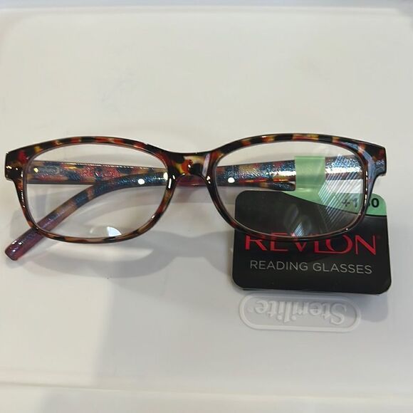 REVLON Reading Glasses 1.00 1.25 1.50 strengths. NWT Made by Foster Grant Gigi. - Picture 1 of 3